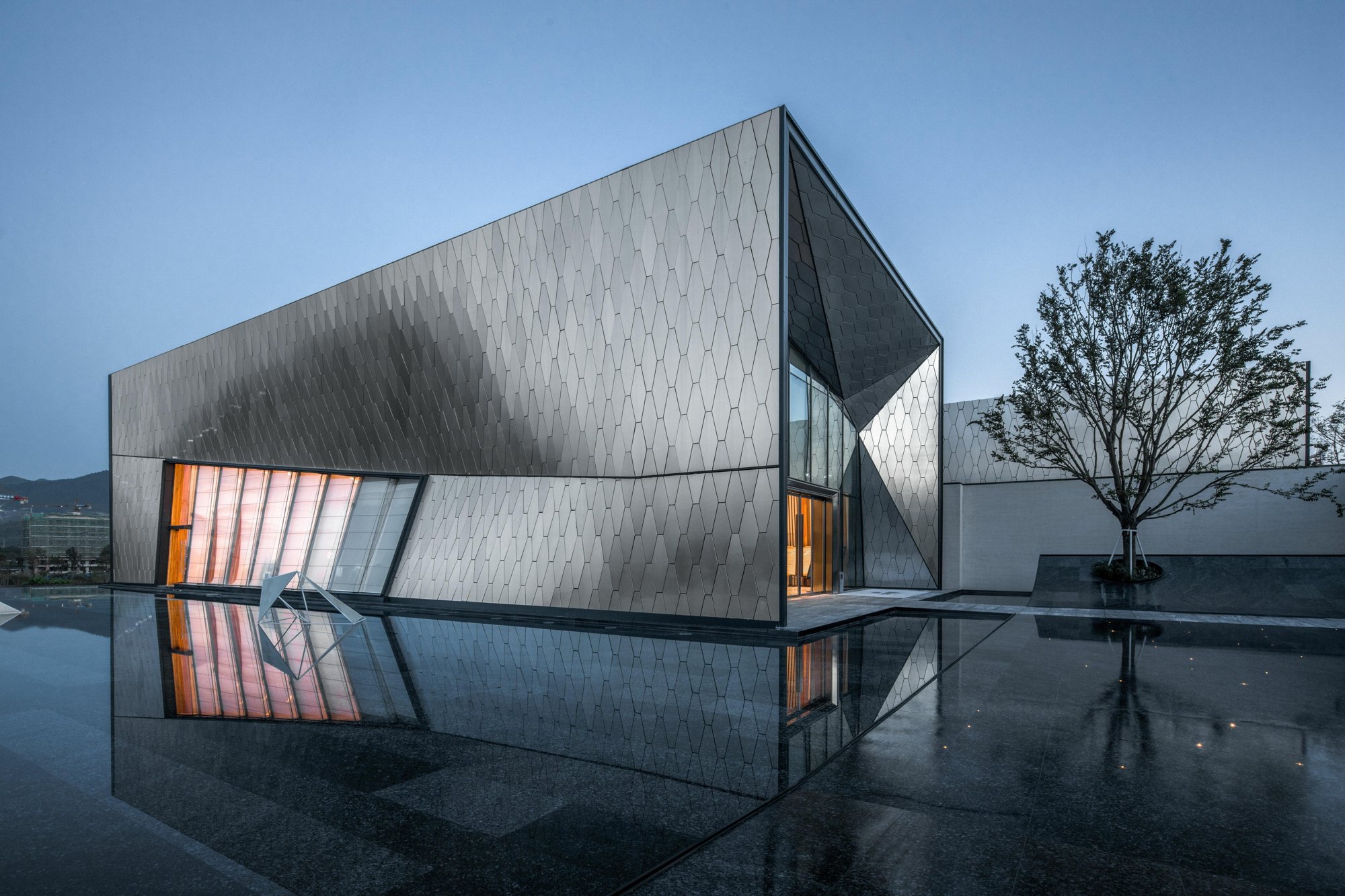 Yuanlu Community Center in Chongqing by Jie Lee / Challenge Design
